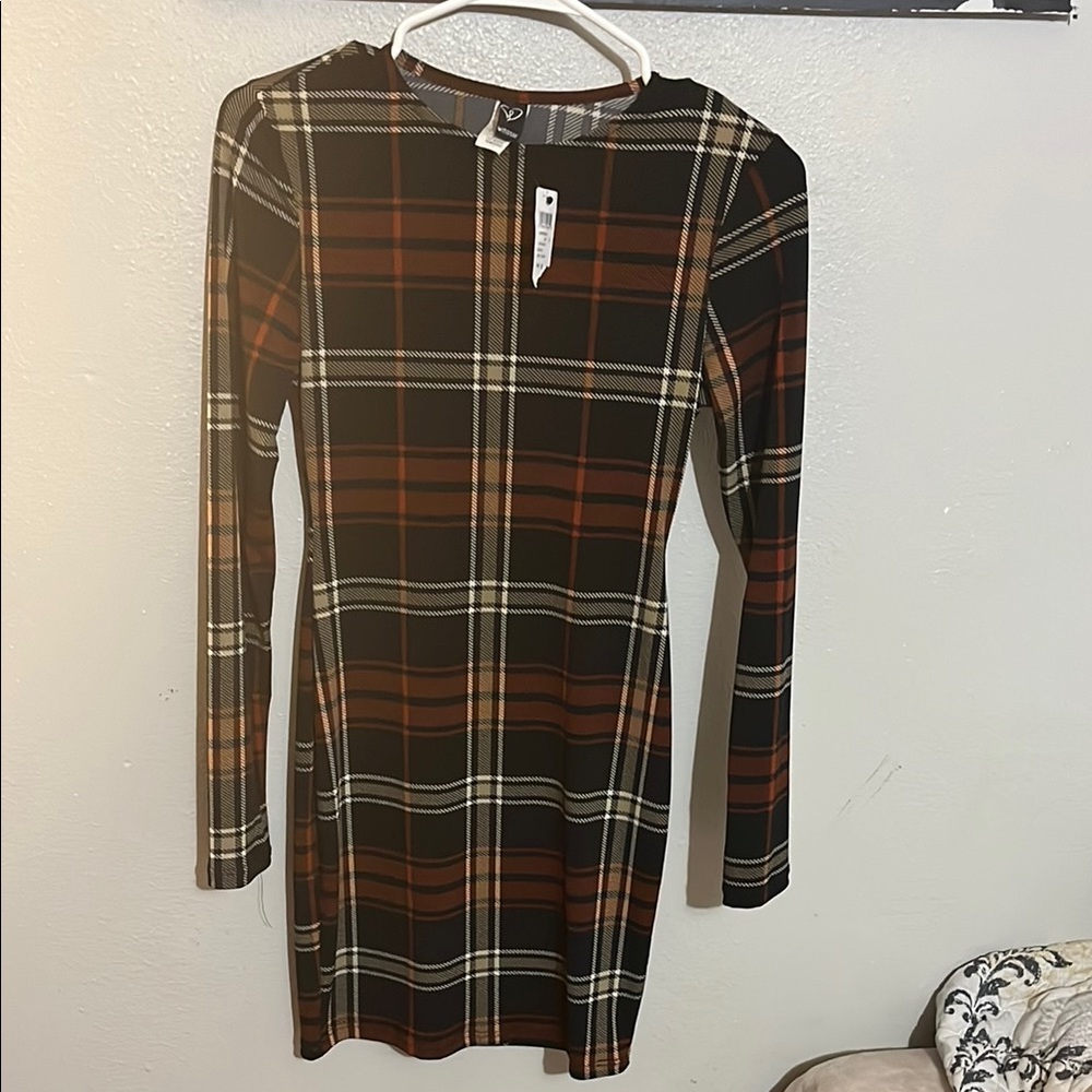 Windsor Sheath Dress Brown and Black Long Sleeve